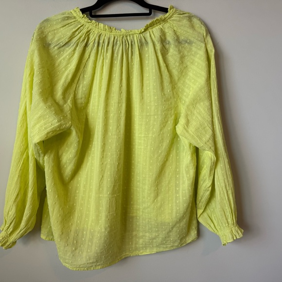 J. Crew lime Textured v-neck lightweight Blouse size large - Picture 7 of 9
